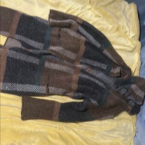 Brown and Gray Knitted Cardigan with Ribbed Cuffs